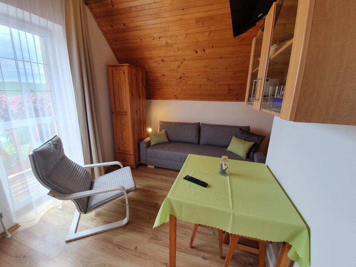 Ferienwohnung Zlty Dom Vrbov Exterior foto