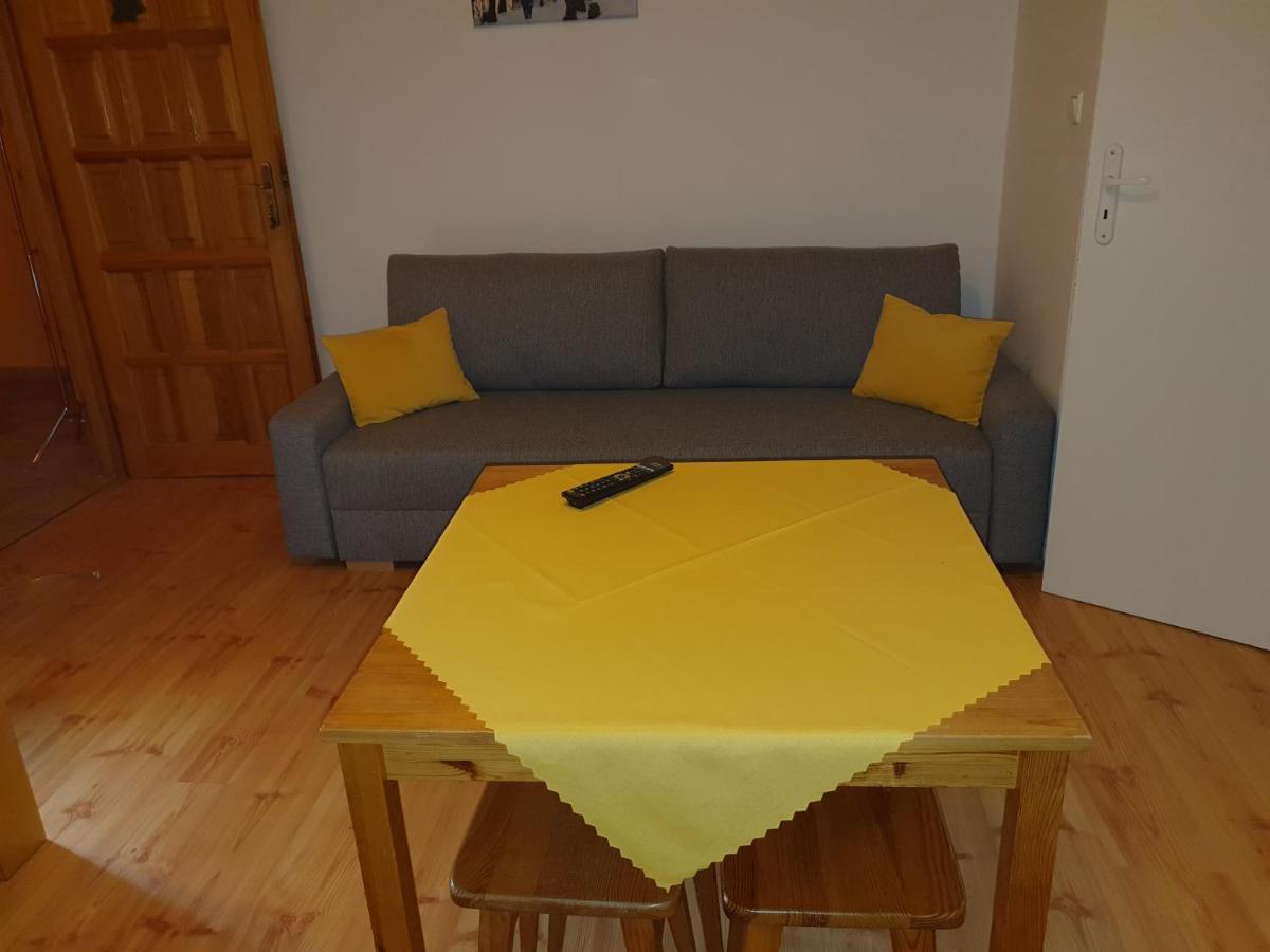 Ferienwohnung Zlty Dom Vrbov Exterior foto