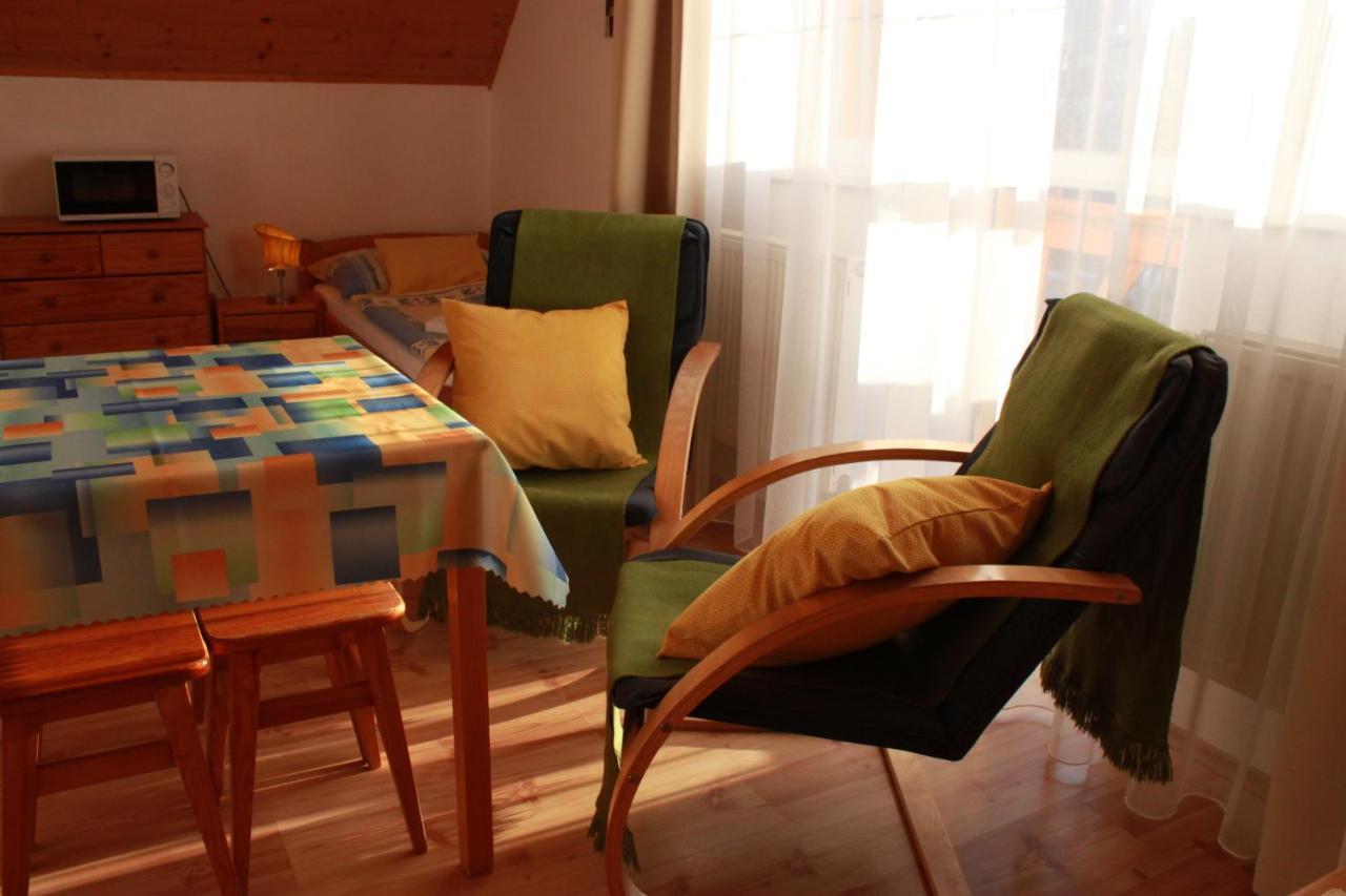 Ferienwohnung Zlty Dom Vrbov Exterior foto