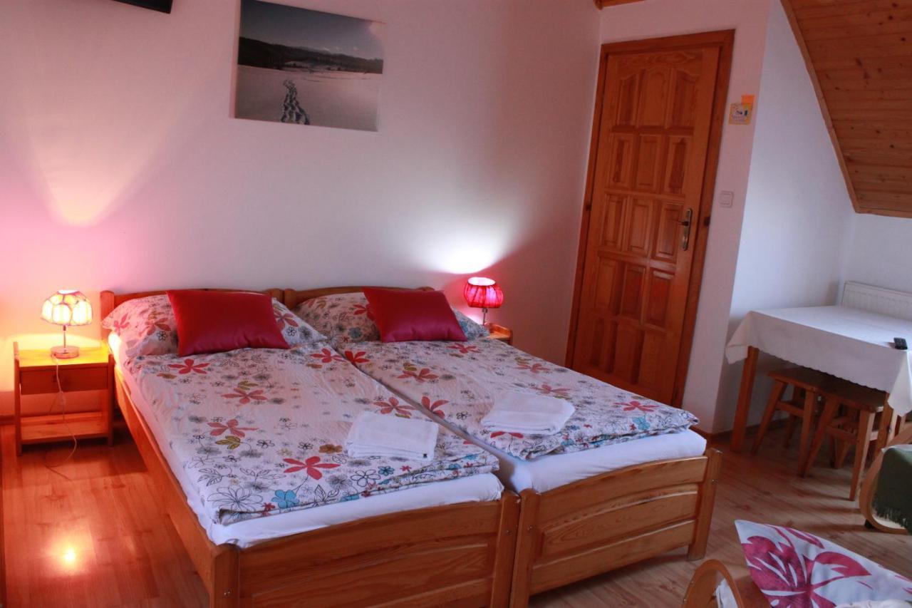 Ferienwohnung Zlty Dom Vrbov Exterior foto