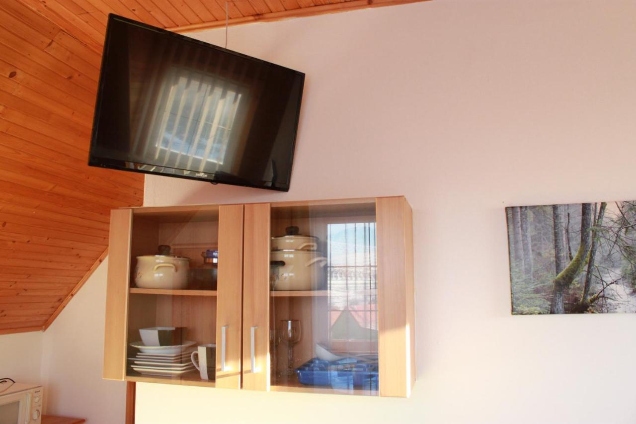 Ferienwohnung Zlty Dom Vrbov Exterior foto